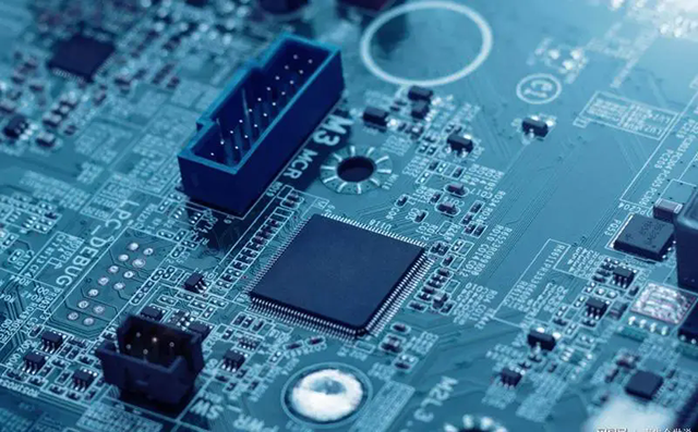 收購 Broadcom：主機總線適配器、RAID 控制卡、SAS 擴展器、硬盤驅(qū)動器