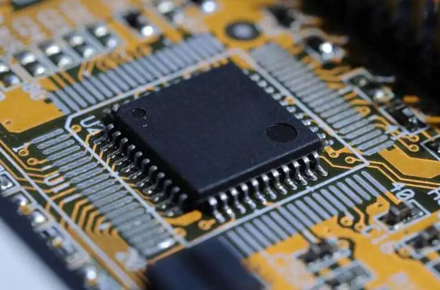 供應 [Infineon] 存儲器：供應 F-RAM（鐵電 RAM）存儲器 IC、NOR 閃存存儲器 IC