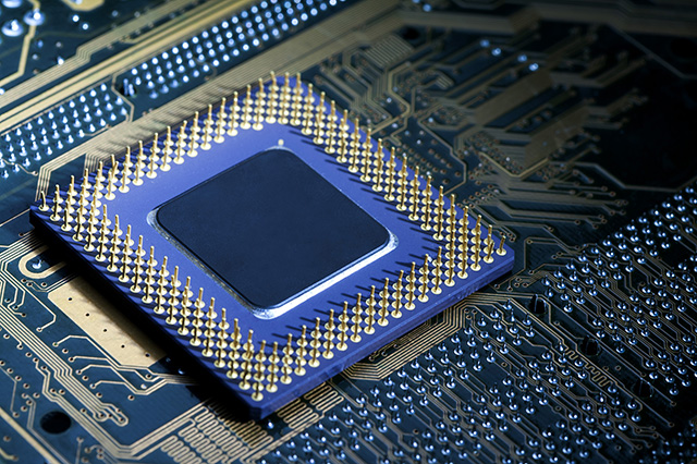 供應(yīng) Renesas 時鐘和定時：晶體振蕩器、抖動衰減器、VersaClock 可編程時鐘